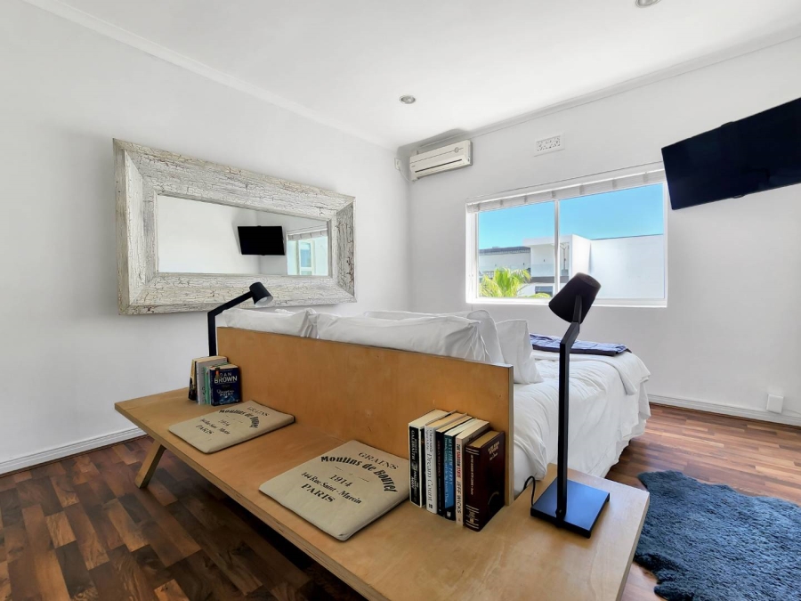 1 Bedroom Property for Sale in Sea Point Western Cape